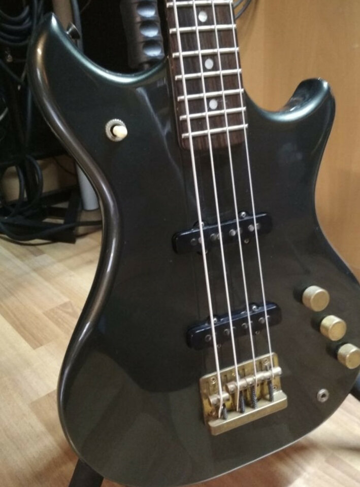 Bajo Westone Thunder II Japan.