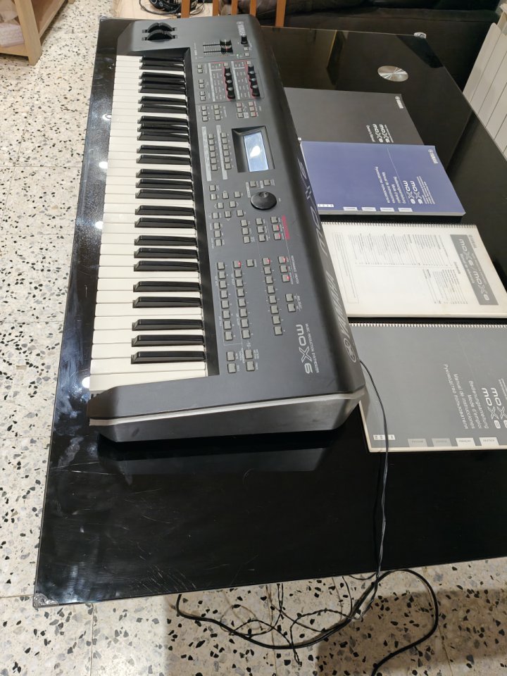 Yamaha Mox 6 Con FlightCase de los buenos +. 70€