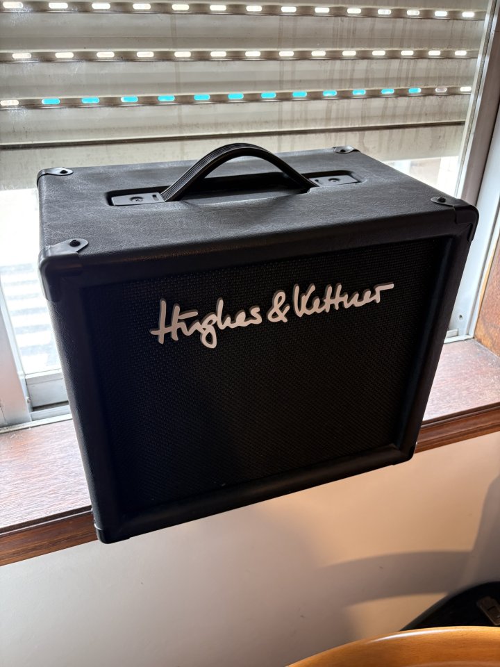 Hughes & Kettner TubeMeister 110 Box