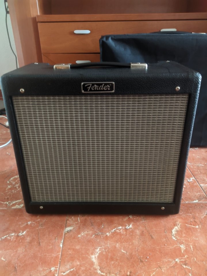 Fender blues Junior de segunda mano · Foto 1 de 5 · Alicante · 429 €