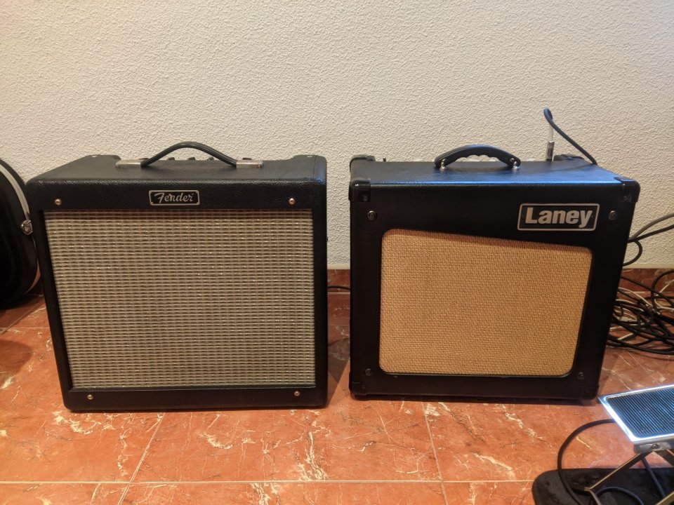Fender blues Junior de segunda mano · Foto 2 de 5 · Alicante · 429 €