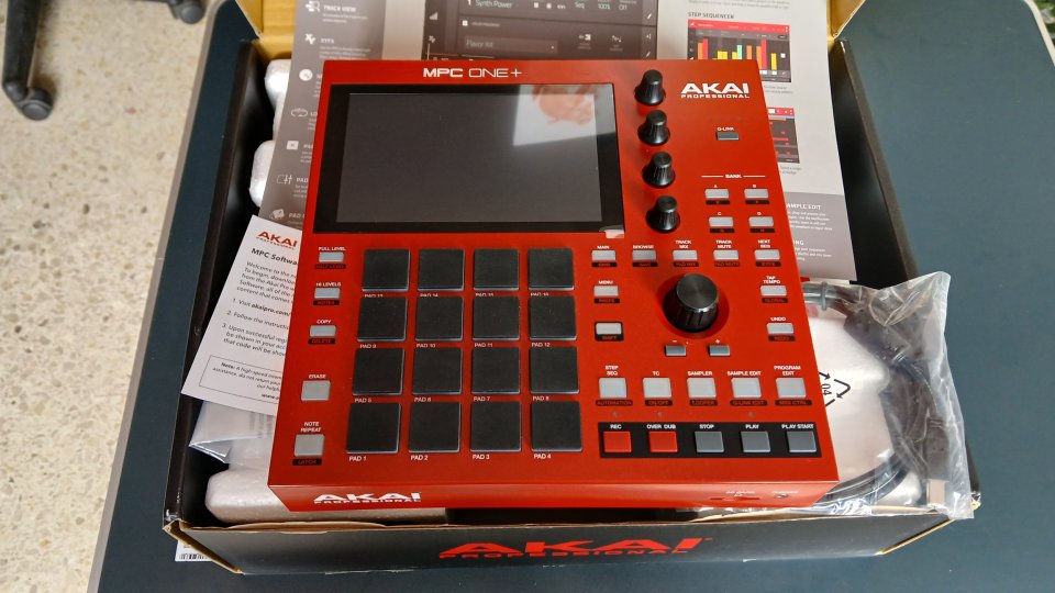 AKAI, MPC ONE + de segunda mano · Foto 5 de 5 · Cantabria · 595 €