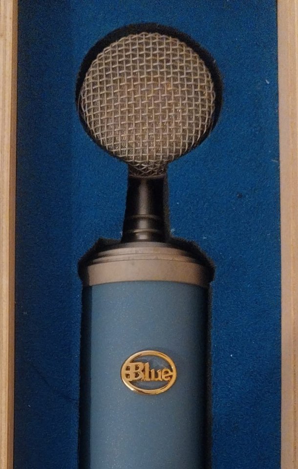 Micrófono Bluebird de segunda mano · Foto 1 de 3 · Madrid · 140 €
