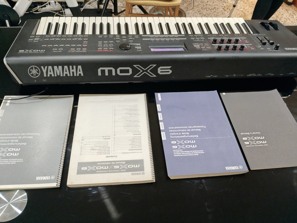 Yamaha Mox 6 Con FlightCase de los buenos +. 70€