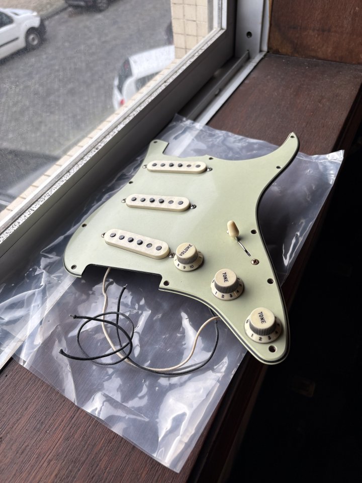 Fender Custom Shop Fat 50 HandWound Landau Pickguard Wired