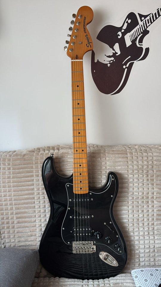 SQUIER CLASSIC VIBE 70s STRATOCASTER HSS 2024 DIC 24 de segunda mano · Foto 1 de 7 · Madrid · 280 €