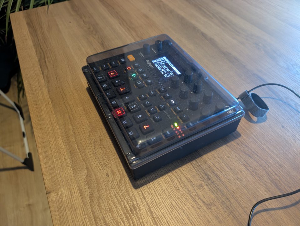 Digitakt MK2 comprado en Julio 2026. Impecable y con extras de segunda mano · Foto 1 de 5 · Illes Balears · 650 €