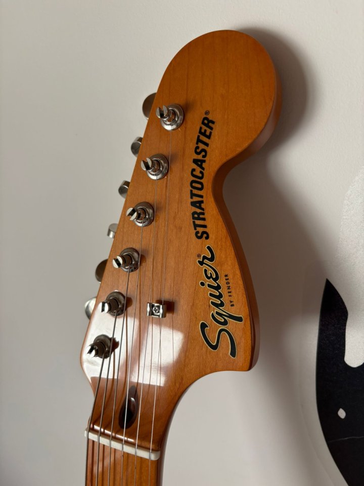 SQUIER CLASSIC VIBE 70s STRATOCASTER HSS 2024 DIC 24 de segunda mano · Foto 2 de 7 · Madrid · 280 €