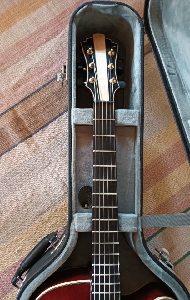 Guitarra Eastman AR 680 CE de segunda mano · Foto 5 de 8 · Toledo · 1990 €