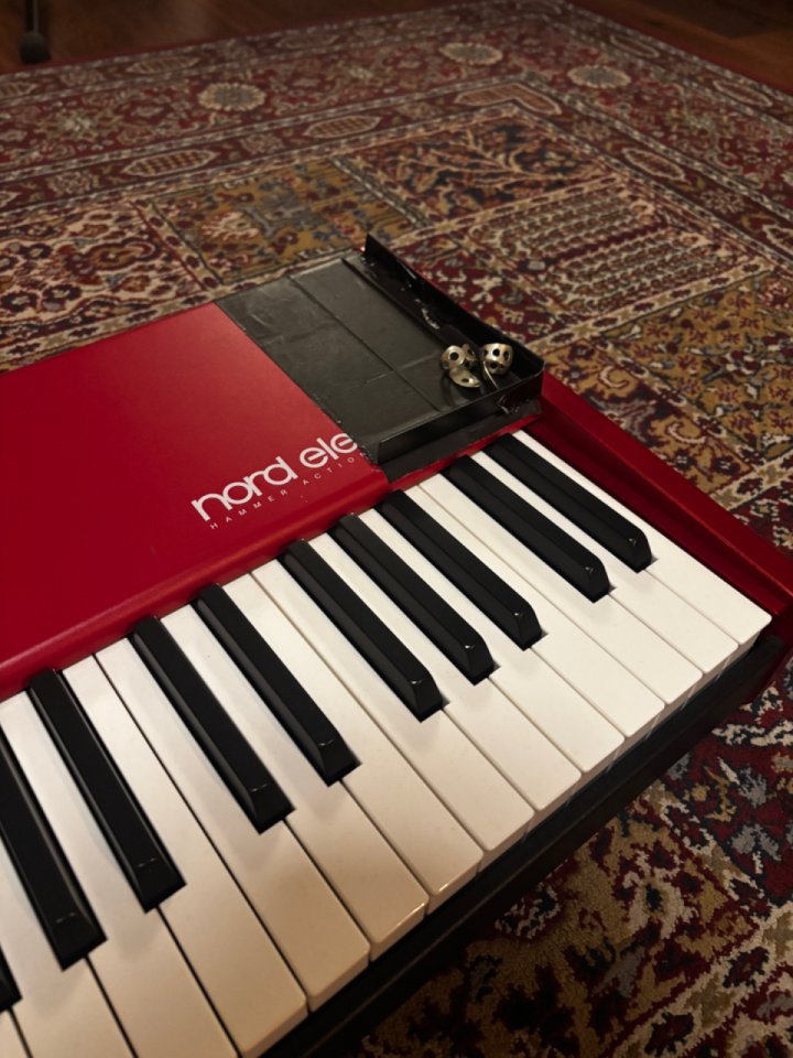 Clavia Nord electro 6 hp + Flightcase