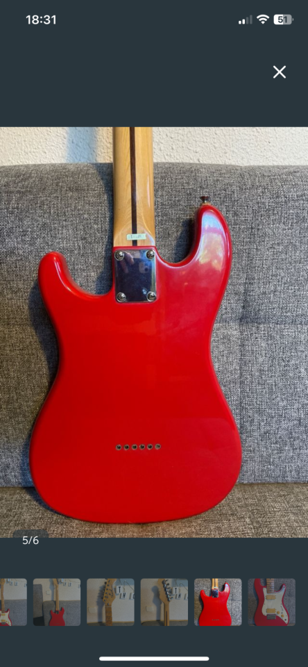 Guitarra Samick roja de segunda mano · Foto 6 de 6 · Madrid · 190 €