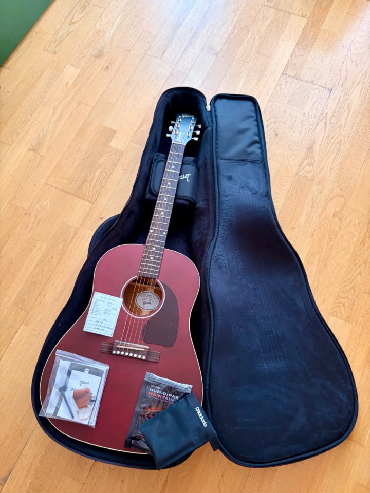 Gibson J-45 Special Satin WR de segunda mano · Foto 8 de 10 · Madrid · 1250 €