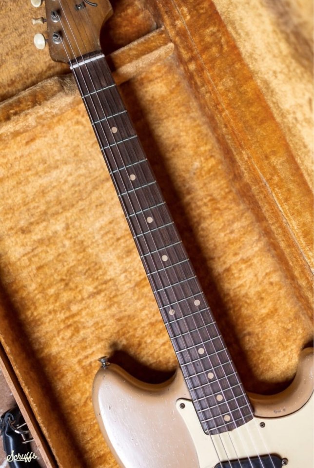 1959 Fender Music Master Desert Sand de segunda mano · Foto 2 de 10 · Valencia · 3900 €