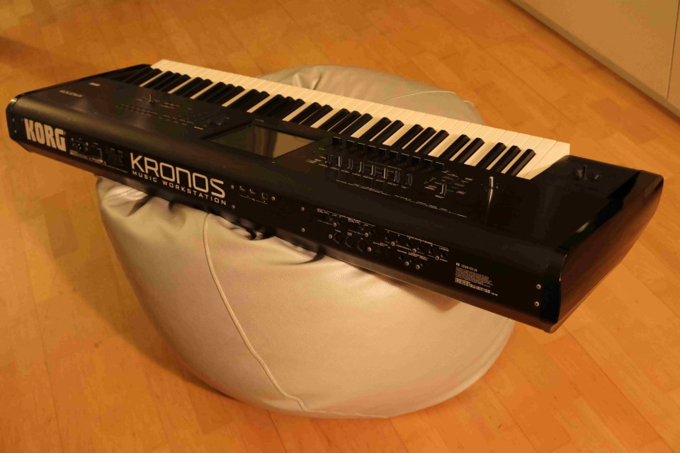 Korg Kronos 73 de segunda mano · Foto 5 de 10 · Barcelona · 1750 €