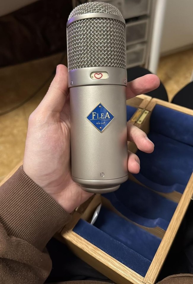 FLEA Microphones 48 Superfet + Original box and Shockmount de segunda mano · Foto 2 de 2 · Cádiz · 2200 €