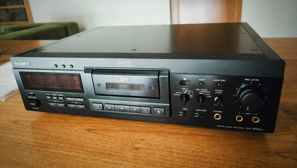 DAT Sony ZA5ES
