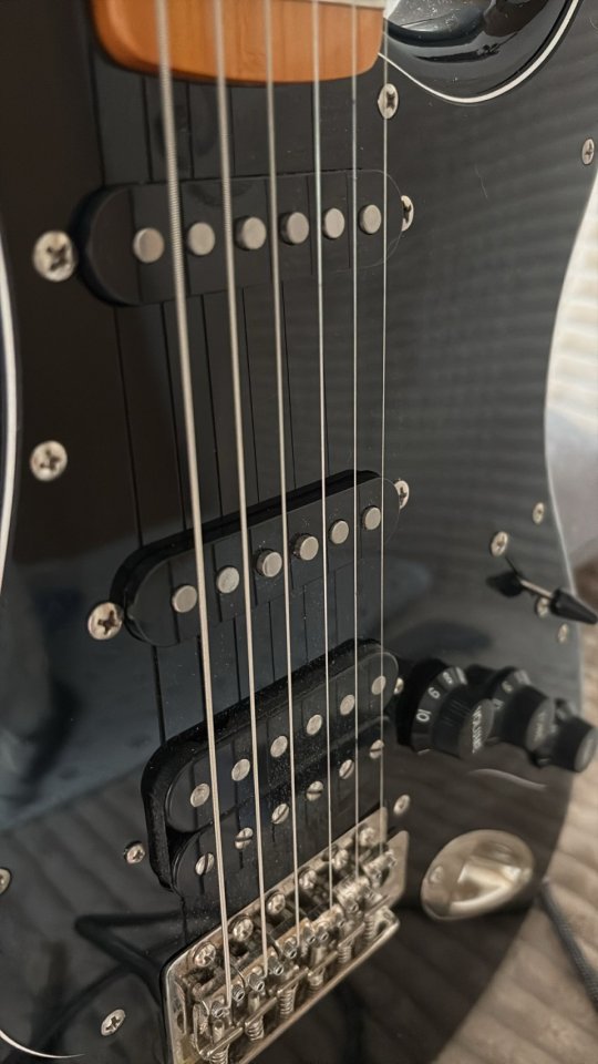 SQUIER CLASSIC VIBE 70s STRATOCASTER HSS 2024 DIC 24 de segunda mano · Foto 3 de 7 · Madrid · 280 €