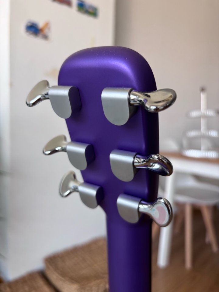 Guitarra Lava Me 4 púrpura 36’ de segunda mano · Foto 5 de 9 · Madrid · 700 €