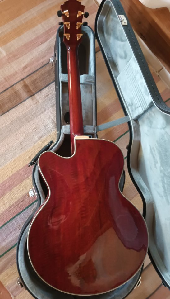 Guitarra Eastman AR 680 CE de segunda mano · Foto 6 de 8 · Toledo · 1990 €
