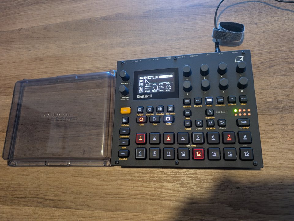 Digitakt MK2 comprado en Julio 2026. Impecable y con extras de segunda mano · Foto 3 de 5 · Illes Balears · 650 €