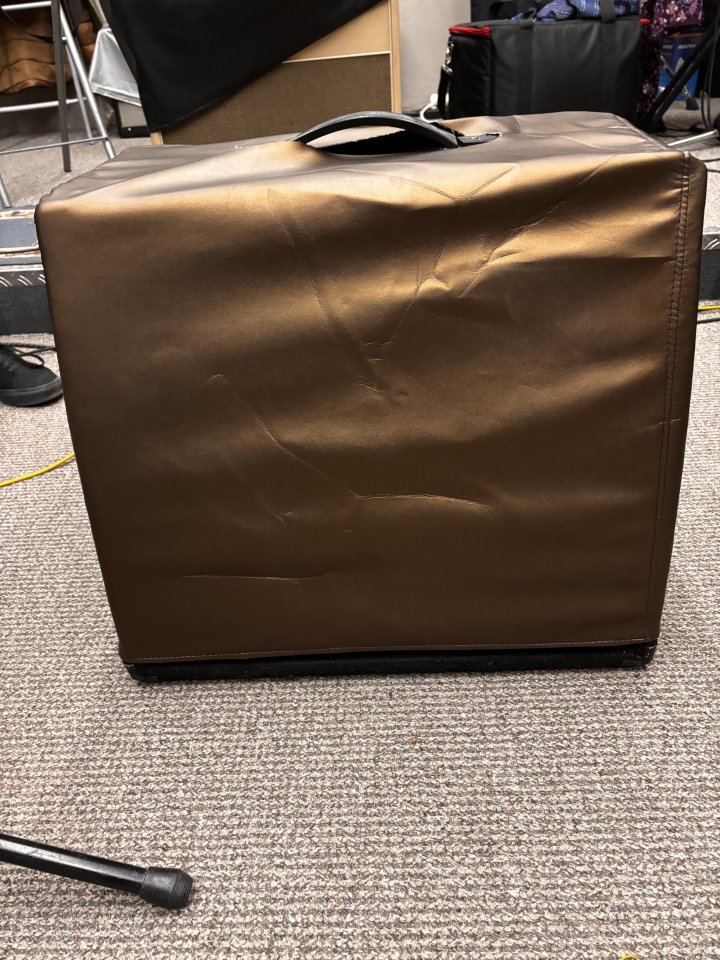 AMPLIFICADOR-Monitor 15” Behringer Kxd15