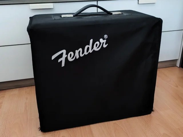 Fender Blues Jr 1 de segunda mano · Foto 6 de 6 · Madrid · 490 €