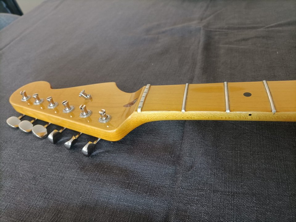 Mastil Stratocaster Musikraft // Retirado