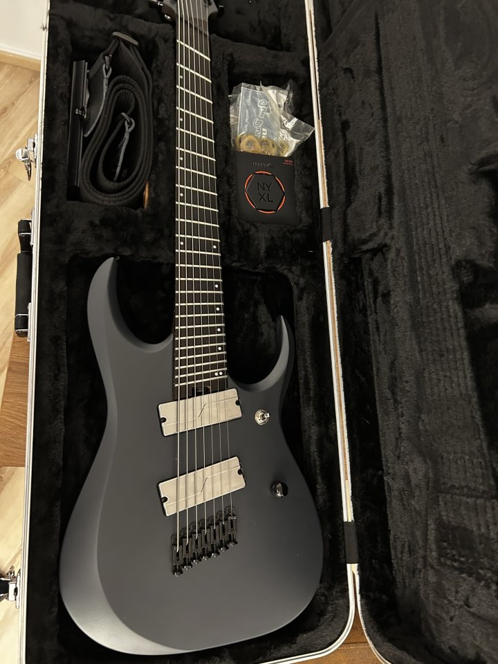 Ibanez RGD71ALMS-BAM de segunda mano · Foto 2 de 3 · Girona · 900 €