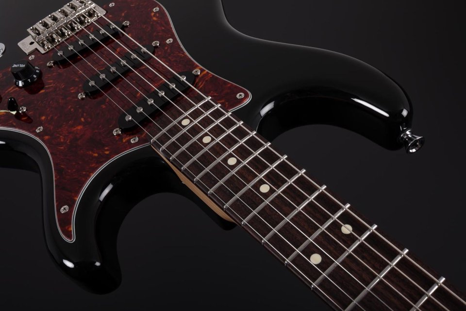 Estratocaster Masterbuild Ruokangas VSOP Classic 2016 Black. de segunda mano · Foto 8 de 10 · A Coruña