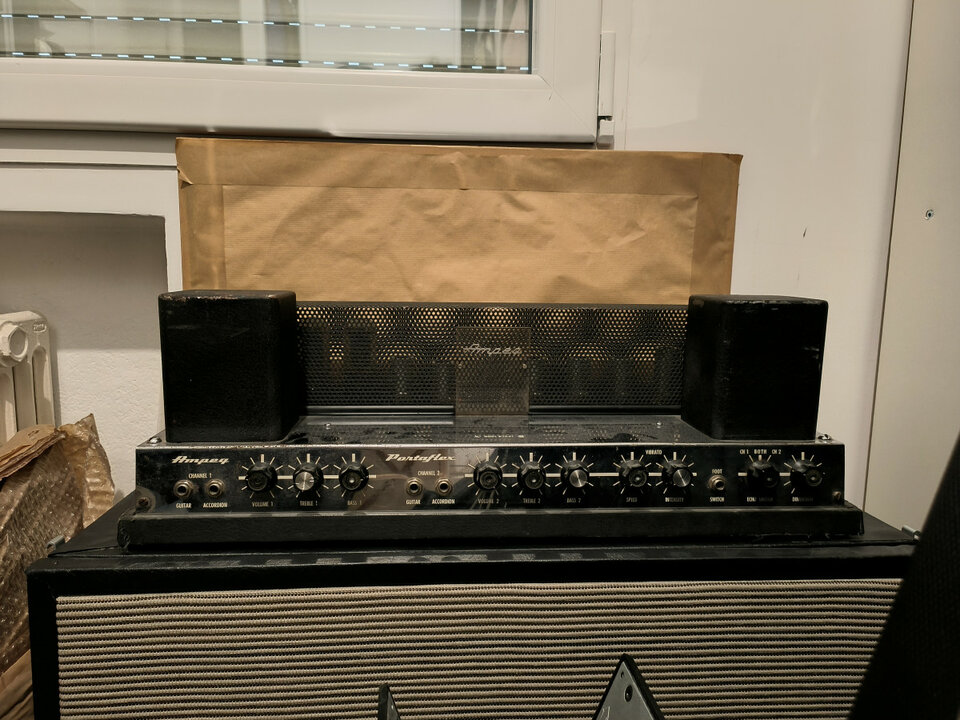 Ampeg B12XT 1960-1967