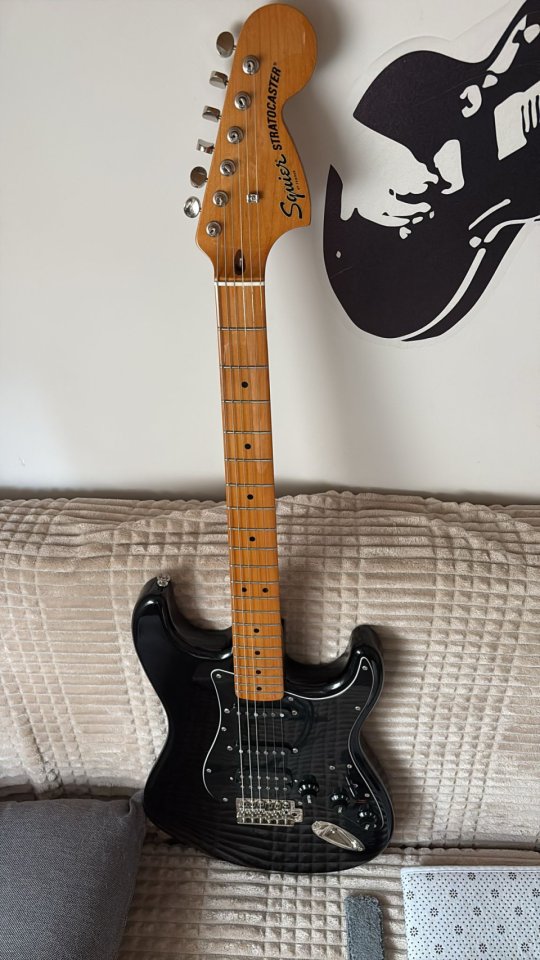 SQUIER CLASSIC VIBE 70s STRATOCASTER HSS 2024 DIC 24 de segunda mano · Foto 7 de 7 · Madrid · 280 €