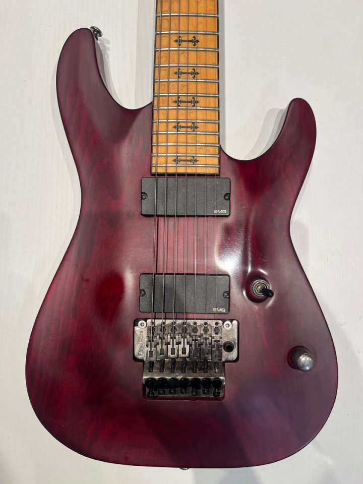 Schecter Jeff Loomis FR7 Vampire Satin Guitarra de segunda mano · Foto 1 de 9 · Navarra · 750 €