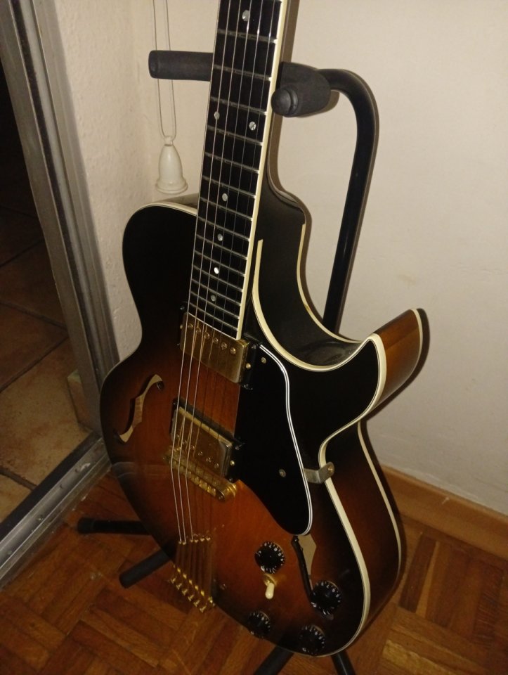 Gibson Howard Roberts Jazz Fusión III de 1992 de segunda mano · Foto 7 de 7 · Valencia · 2700 €