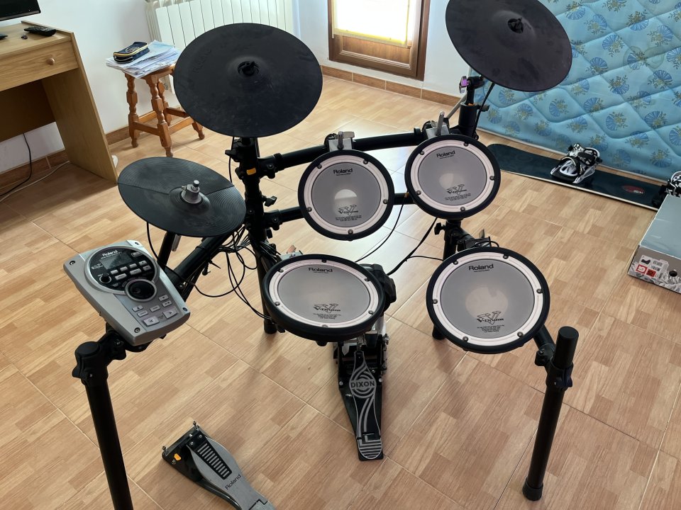 Batería electrónica Roland TD15 V-Drums