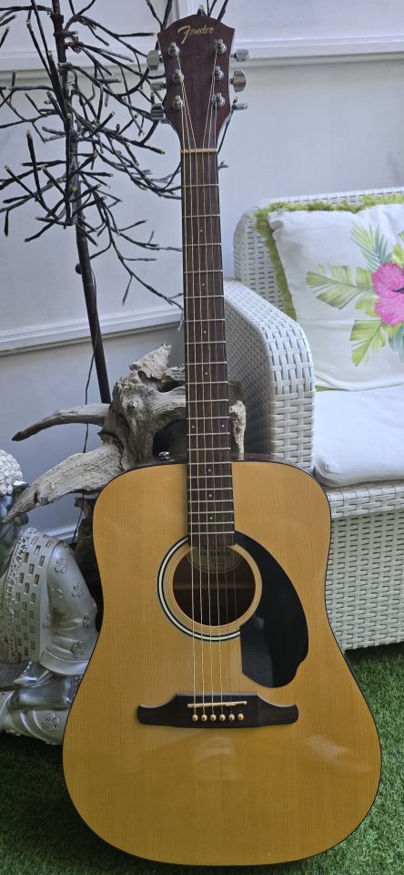 Fender Acústica de segunda mano · Foto 7 de 10 · Madrid · 90 €