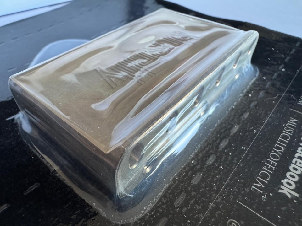 Bloque de latón Musiclily para Tremolo PRECINTADO - Solo Venta, NO Cambios