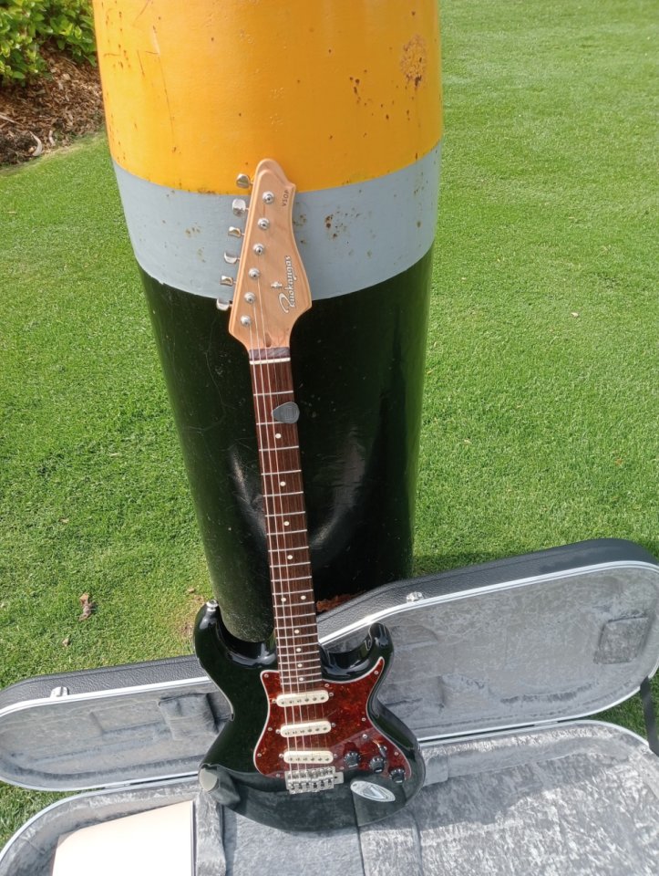 Estratocaster Masterbuild Ruokangas VSOP Classic 2016 Black. de segunda mano · Foto 6 de 10 · A Coruña