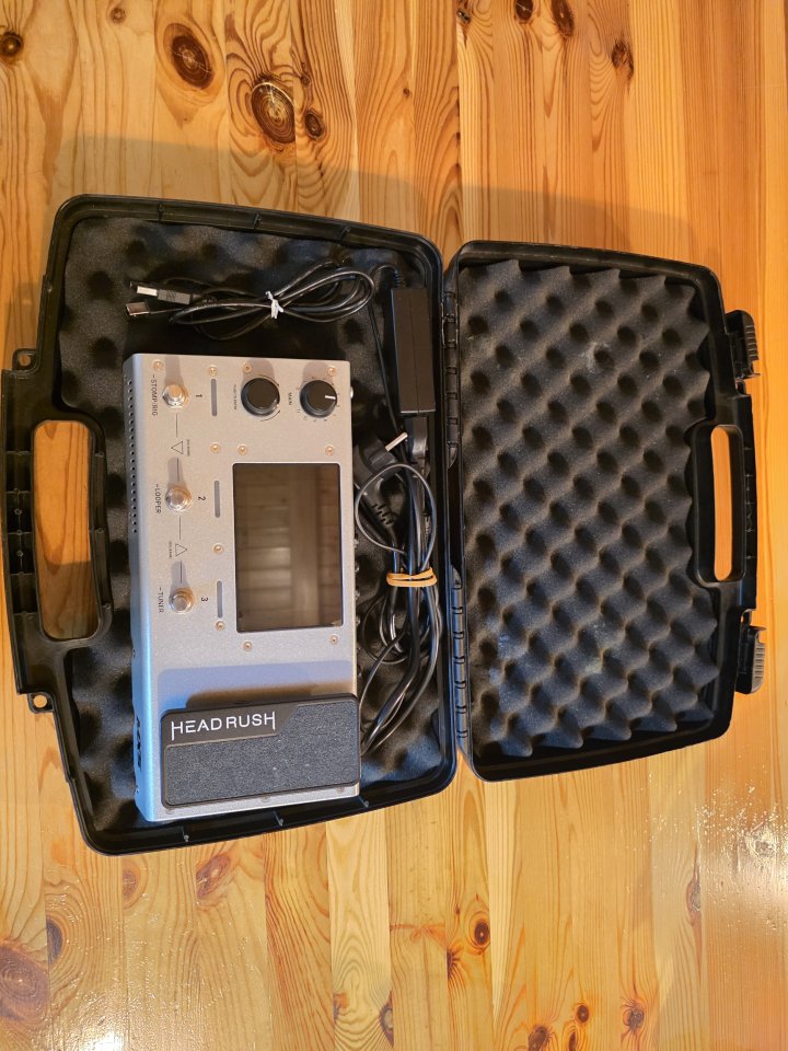 HEADRUSH MX5 SILVER+ Maleta + NAM's + Cables de segunda mano · Foto 2 de 10 · Zaragoza · 250 €