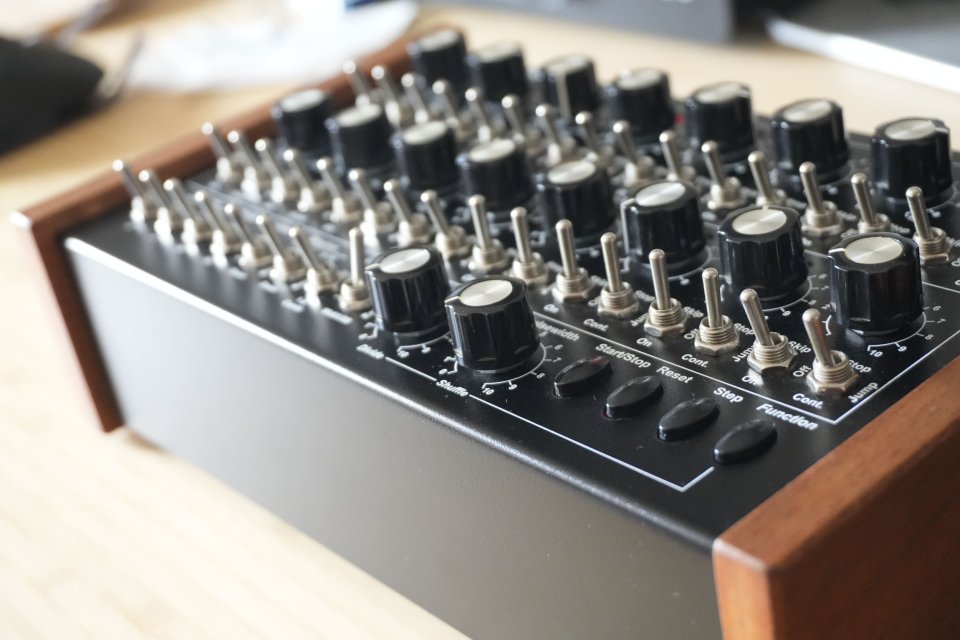 Secuenciador analógico Doepfer Dark Time de segunda mano · Foto 1 de 10 · Madrid · 320 €