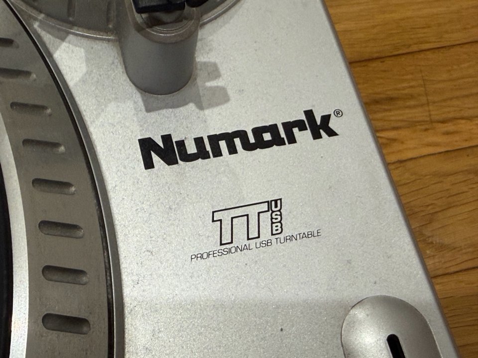 Tocadiscos Numark TT USB de segunda mano · Foto 2 de 6 · A Coruña · 100 €