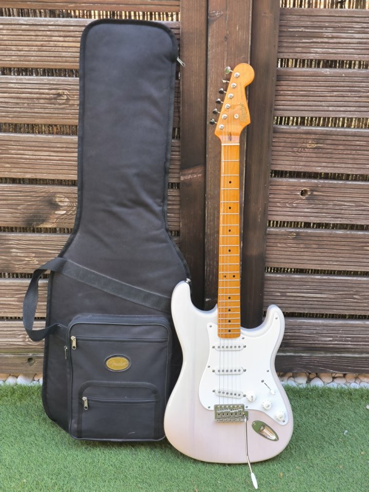 Squier Stratocaster Classic Vibe de segunda mano · Foto 1 de 5 · Madrid · 300 €