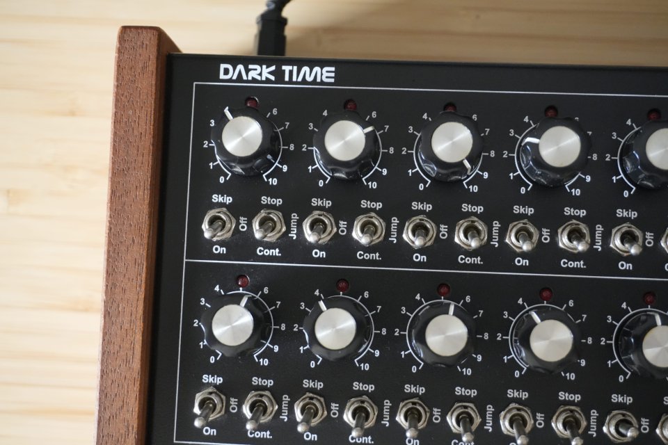 Secuenciador analógico Doepfer Dark Time de segunda mano · Foto 3 de 10 · Madrid · 320 €