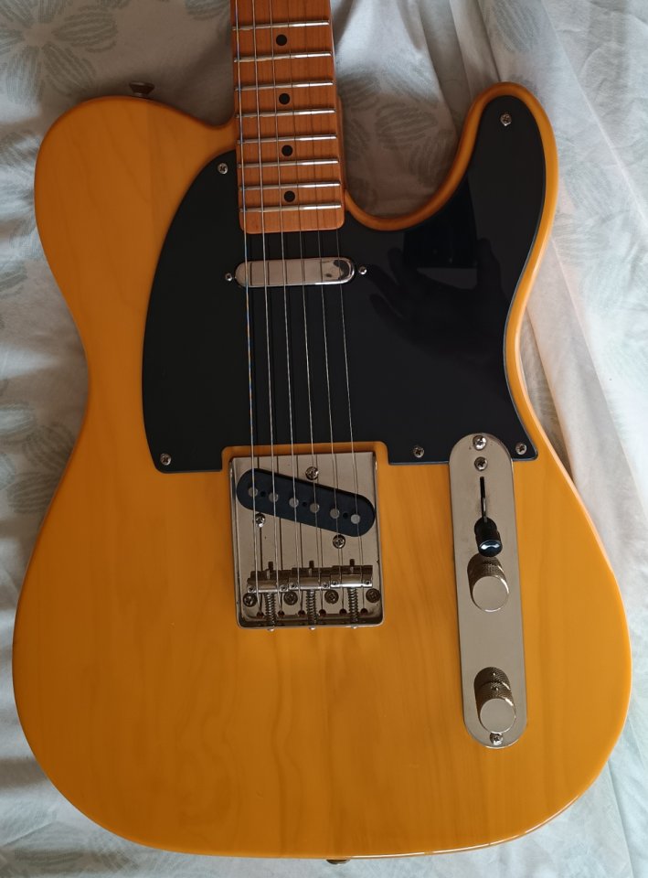 Guitarra eléctrica Squier Classic Vibe '50s de segunda mano · Foto 1 de 9 · Madrid · 350 €