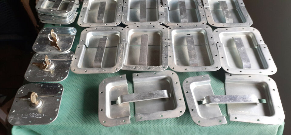 Herrajes para rack varios oferton también cambio