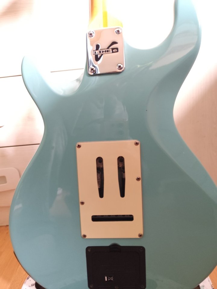Guitarra Eléctrica Line 6 Variax 600 de segunda mano · Foto 4 de 8 · Badajoz