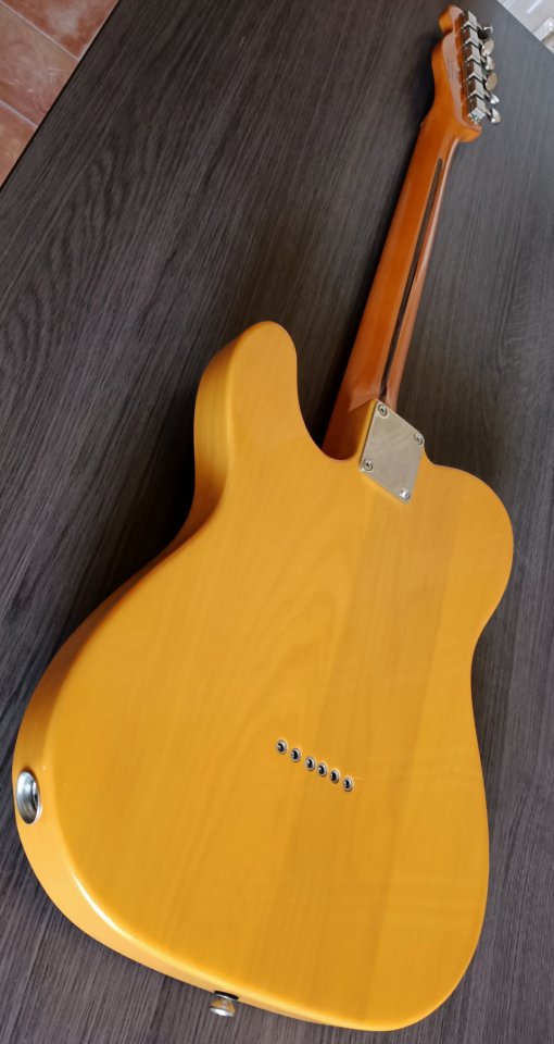 Guitarra eléctrica Squier Classic Vibe '50s de segunda mano · Foto 4 de 9 · Madrid · 350 €