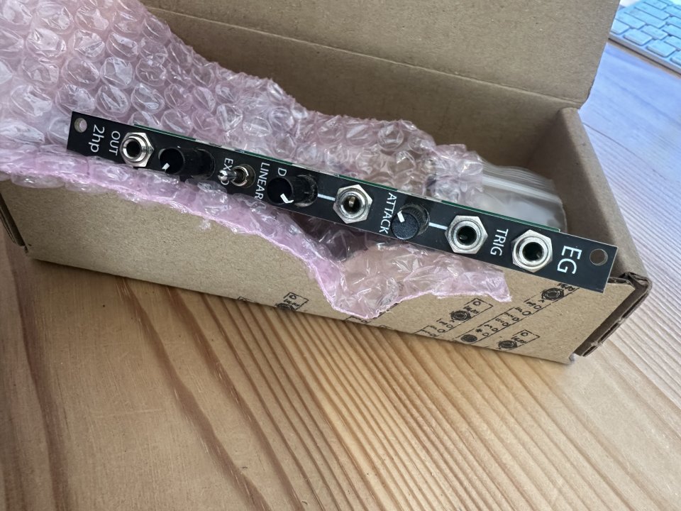 2hp EG Envelope Generator negro (Eurorack) de segunda mano · Barcelona · 65 €