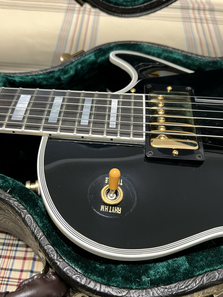 Guitarra Tokai LC230S Black Beauty de segunda mano · Foto 6 de 10 · Madrid · 2150 €
