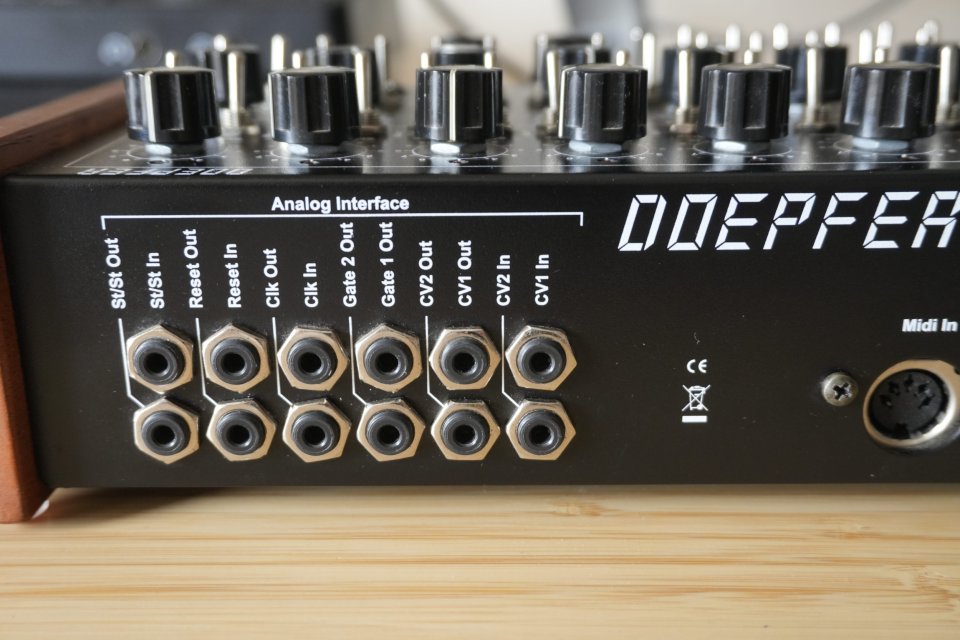 Secuenciador analógico Doepfer Dark Time de segunda mano · Foto 10 de 10 · Madrid · 320 €