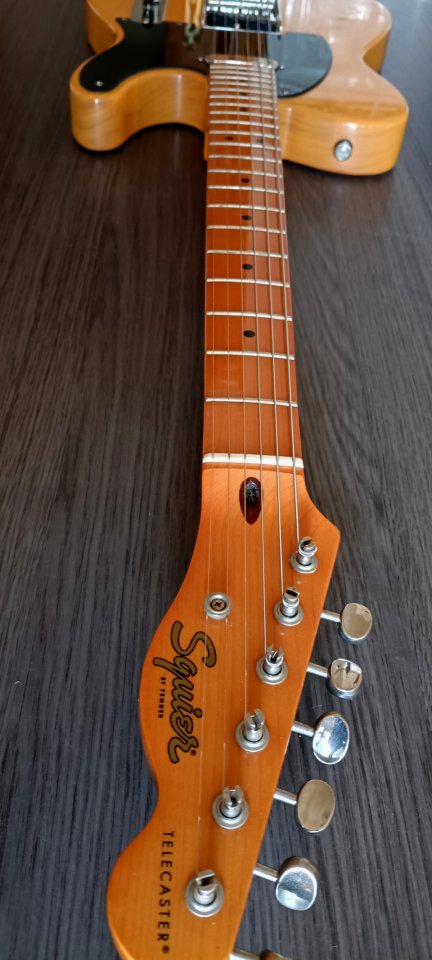 Guitarra eléctrica Squier Classic Vibe '50s de segunda mano · Foto 6 de 9 · Madrid · 350 €